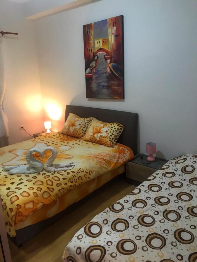Jovana -- Porodicni Apartmani Igalo Herceg Novi Esterno foto