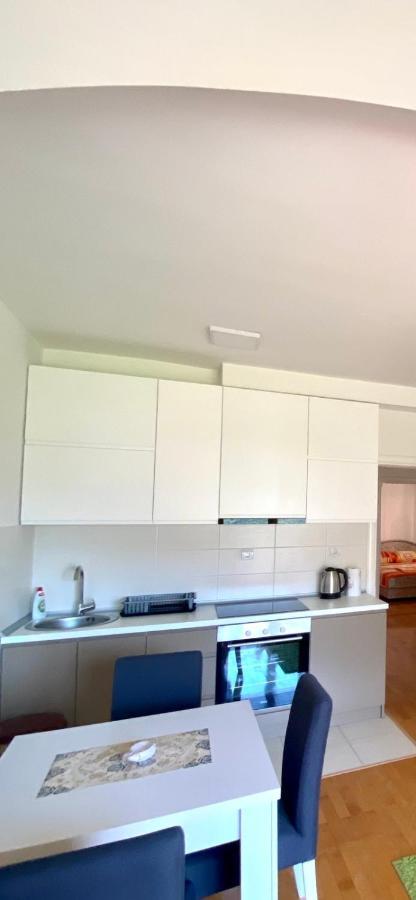 Jovana -- Porodicni Apartmani Igalo Herceg Novi Esterno foto