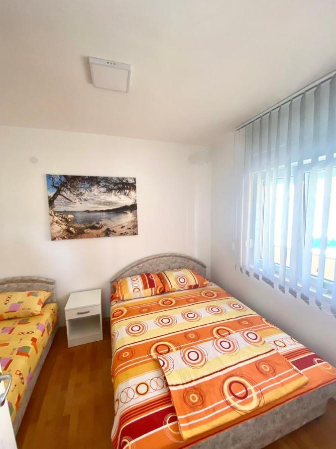 Jovana -- Porodicni Apartmani Igalo Herceg Novi Esterno foto