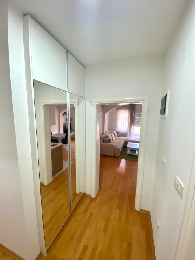 Jovana -- Porodicni Apartmani Igalo Herceg Novi Esterno foto