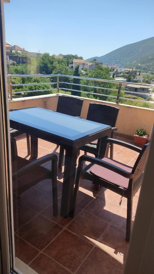 Jovana -- Porodicni Apartmani Igalo Herceg Novi Esterno foto