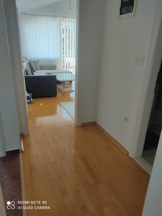Jovana -- Porodicni Apartmani Igalo Herceg Novi Esterno foto