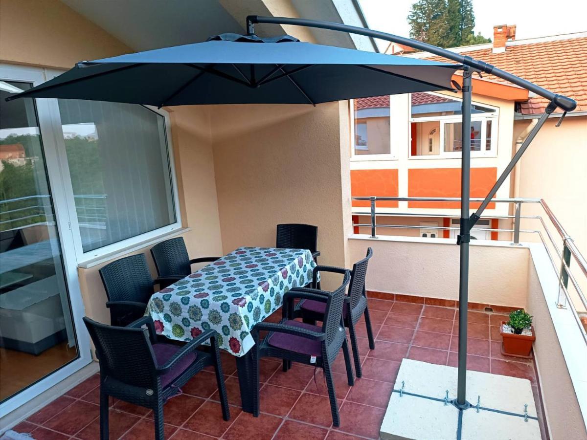 Jovana -- Porodicni Apartmani Igalo Herceg Novi Esterno foto