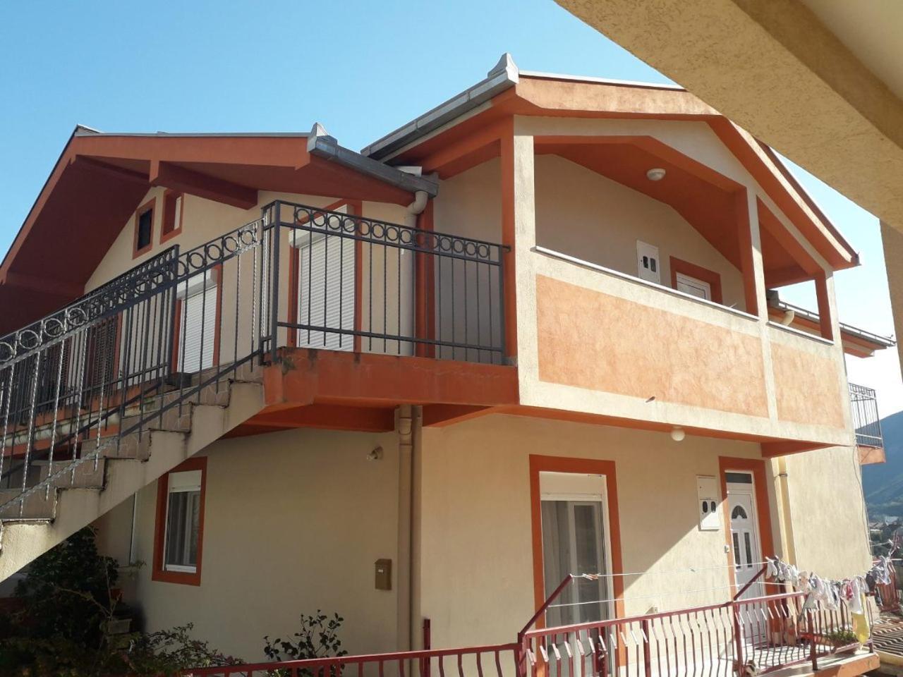 Jovana -- Porodicni Apartmani Igalo Herceg Novi Esterno foto